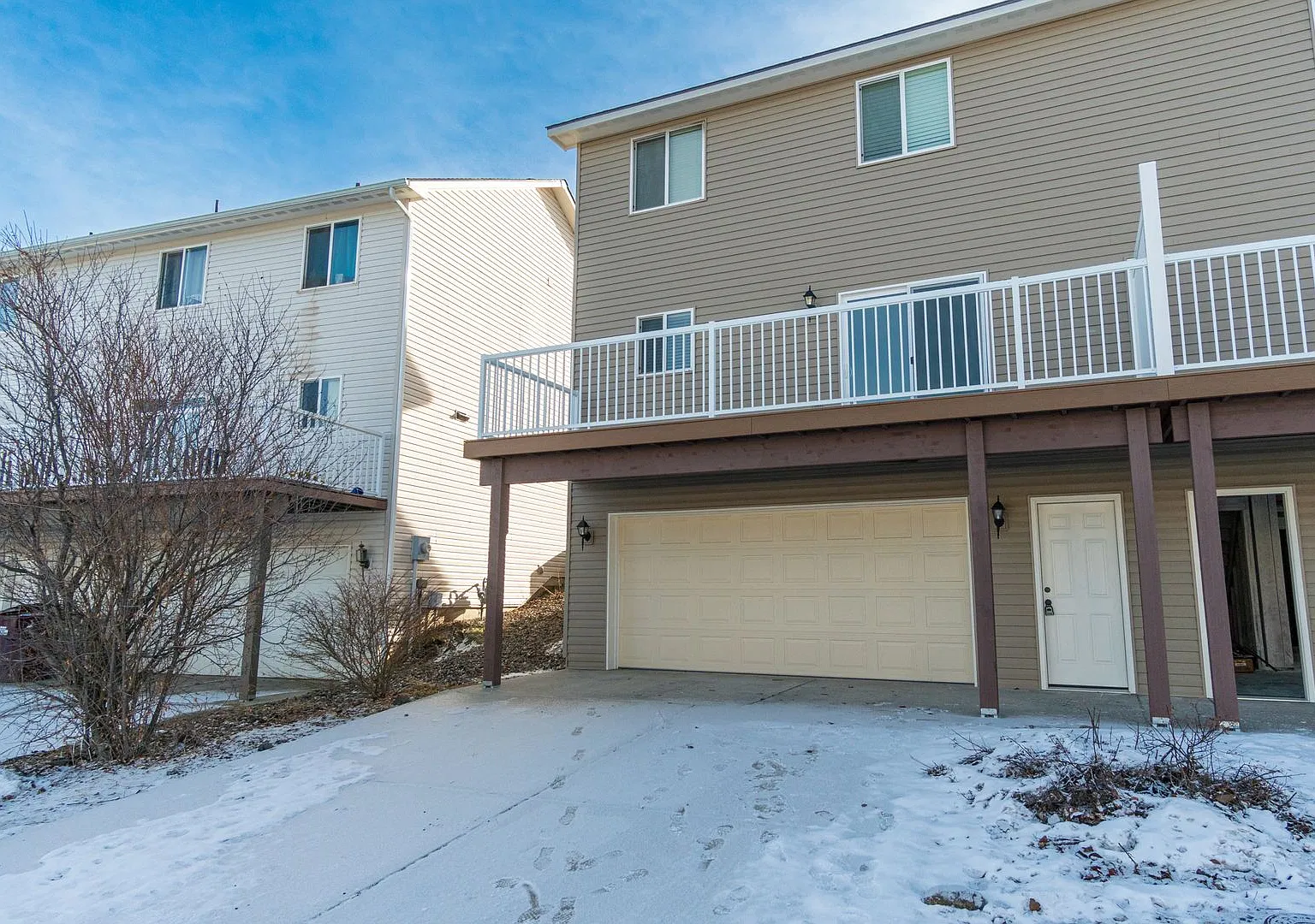 3 Bedroom, 2 bathroom townhouse on Sunnyside Hill! — Photo 3
