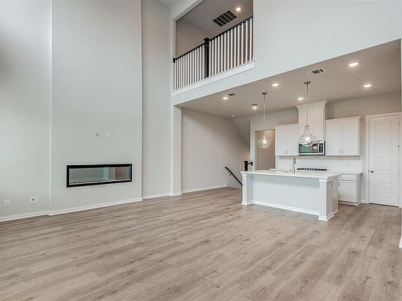 4th image of 8343 Challenger Ln