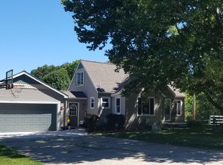 18310 Cavanaugh Lake Rd, Chelsea, MI 48118