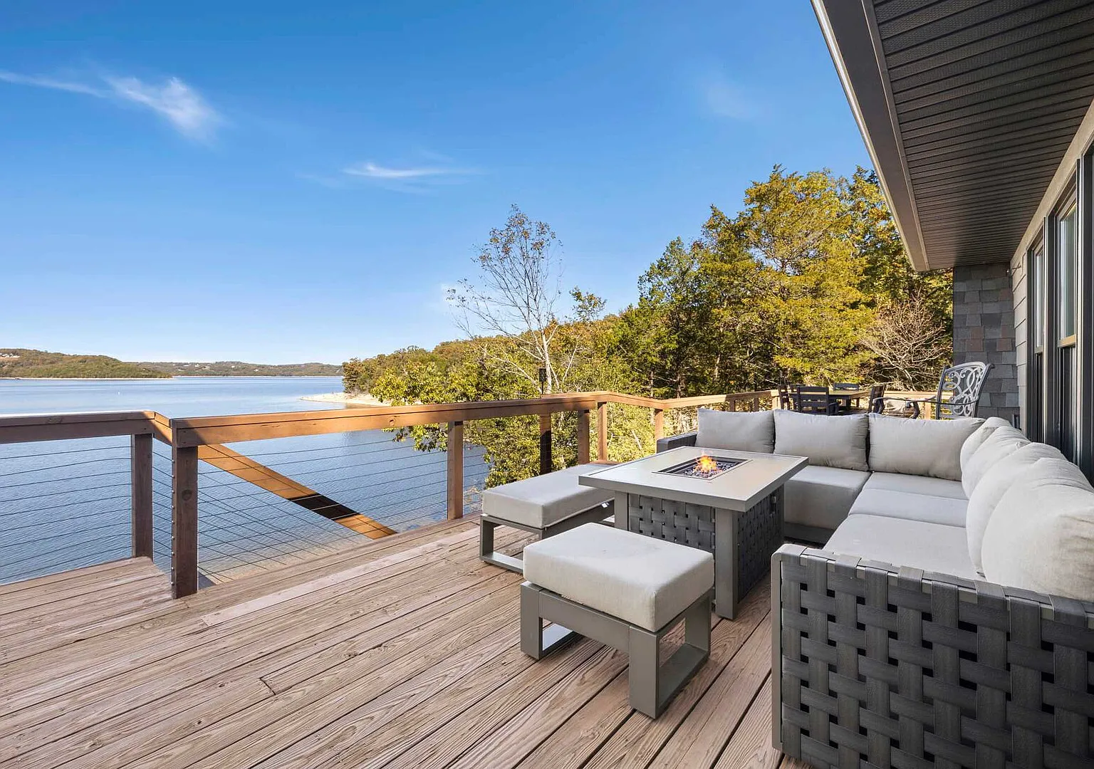 Camel Rock-ON Beaver Lake-Sweeping Views-Sleeps 14 — Photo 2