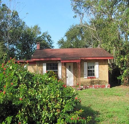 3rd image of 1024 Lakewood Ct