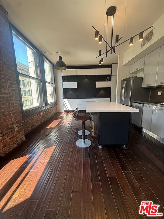 1 bed, 1.0 bath, 810 sqft, $2,700 — Photo 4