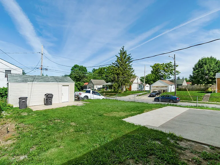 2215 Dresden St — Photo 35