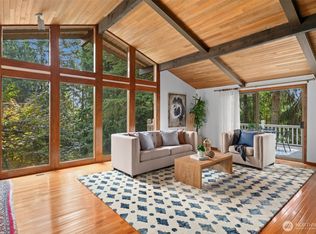 20605 SE 127th St, Issaquah, WA 98027