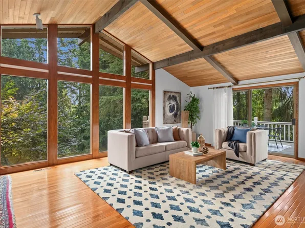 20605 SE 127th Street, Issaquah, WA 98027