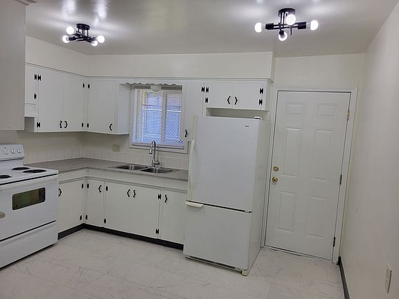 5th image of 2551-2578 Hyde Ct SE #2557