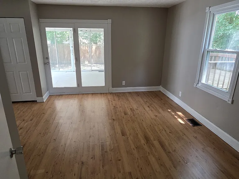 4711 Dohn Rd — Photo 8