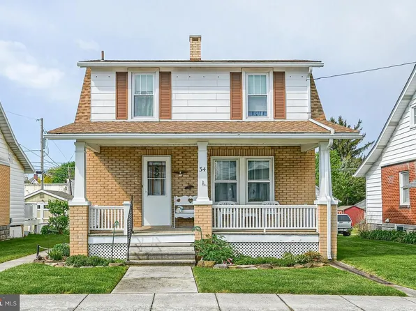 34 Prince St, Littlestown, PA 17340