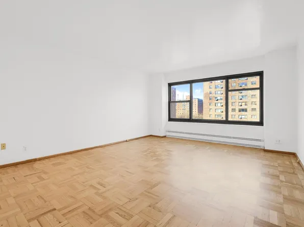 21-36 33rd Road #9B, Astoria, NY 11106