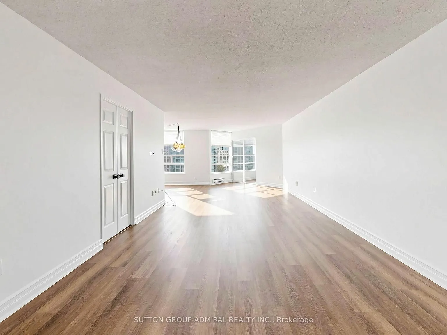 3 bed, $3,900 — Photo 4