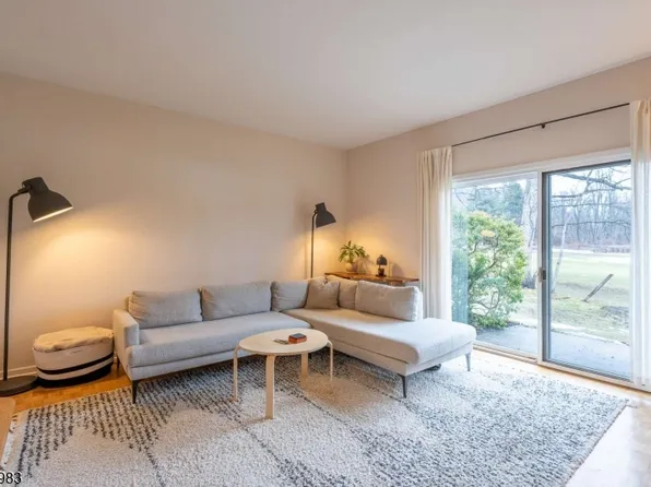 38 Keats Way, Morris Twp., NJ 07960