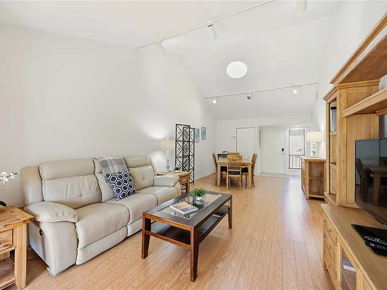 1626 Brookhouse Dr #235 — Photo 4