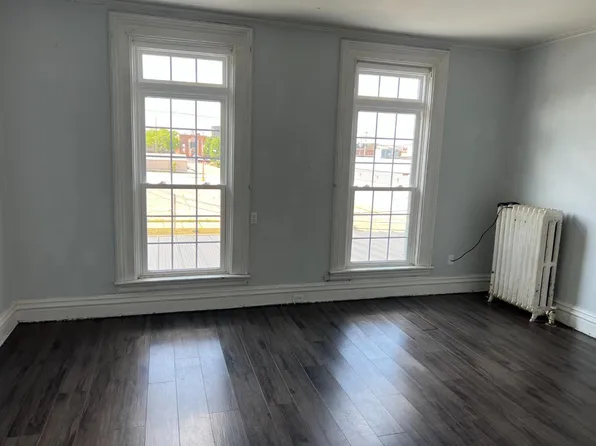 141 E Front St APT 4, Adrian, MI 49221