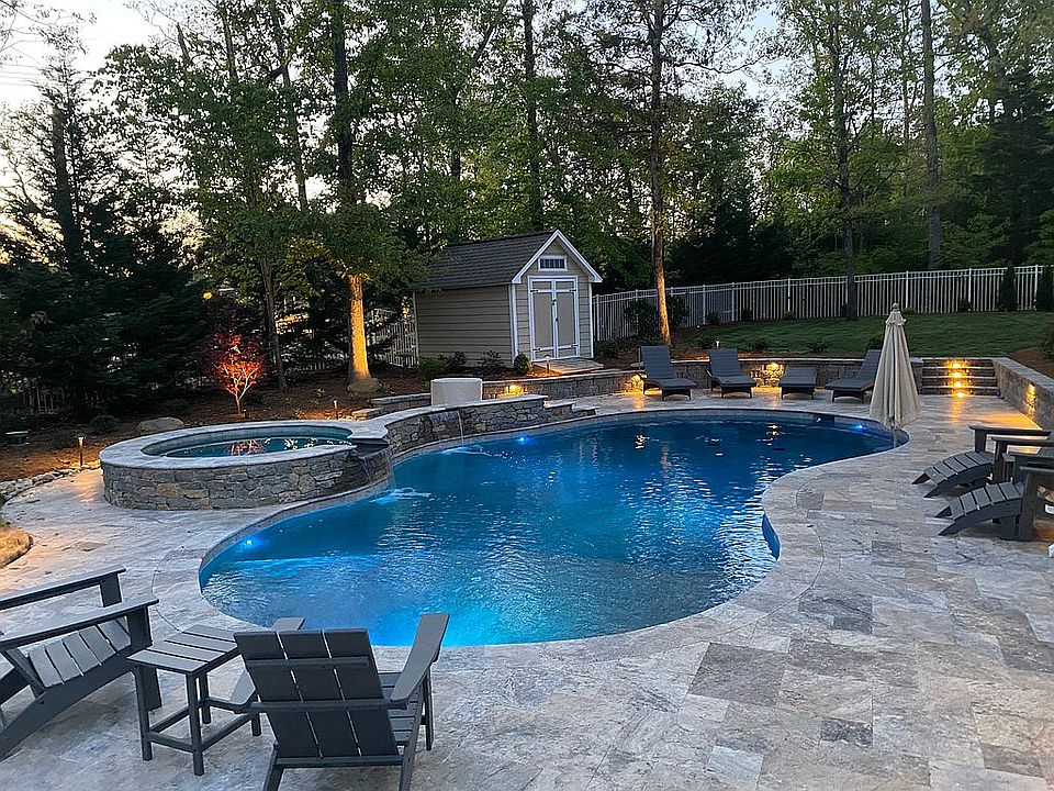 2nd image of 1100 Periwinkle Dr