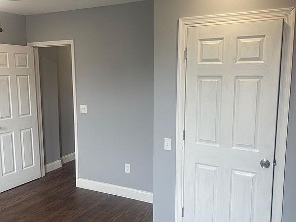 4th image of 5618 Appletree St Floor 2