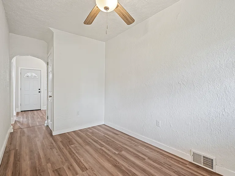 7324 Schley Ave — Photo 15