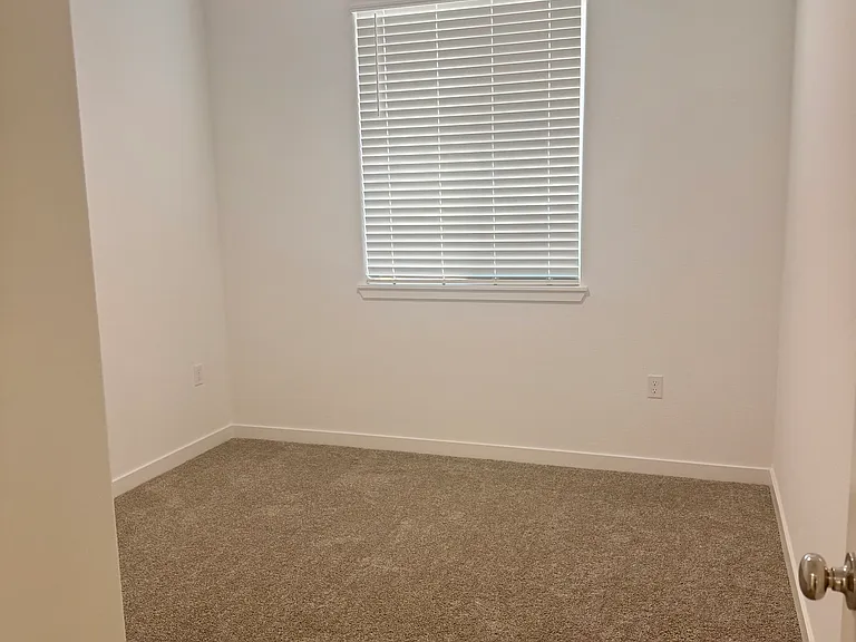 12628 Hereford Ave — Photo 13