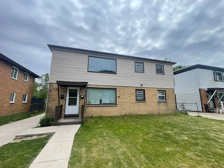 6221-6223 W Thurston Ave. (Duplex) — Photo 1
