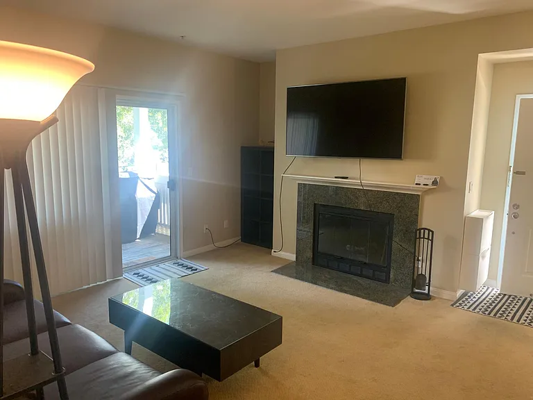 2427 Creekside Ct — Photo 9
