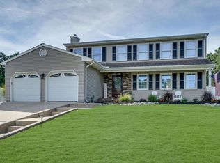 97 Oak Glen Rd, Toms River, NJ 08753