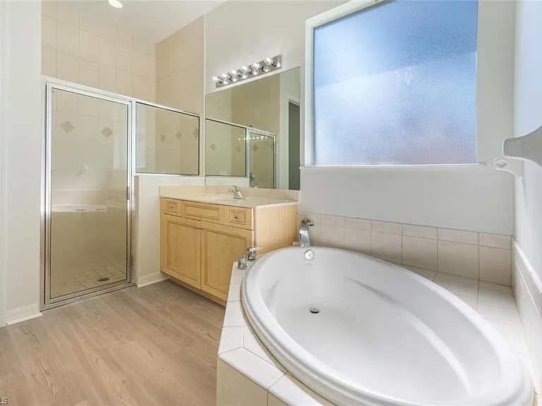 10800 Fieldfair Dr — Photo 13