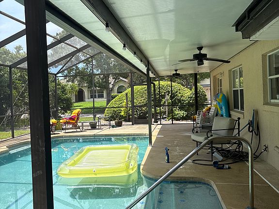 2nd image of 10198 Brandon Cir