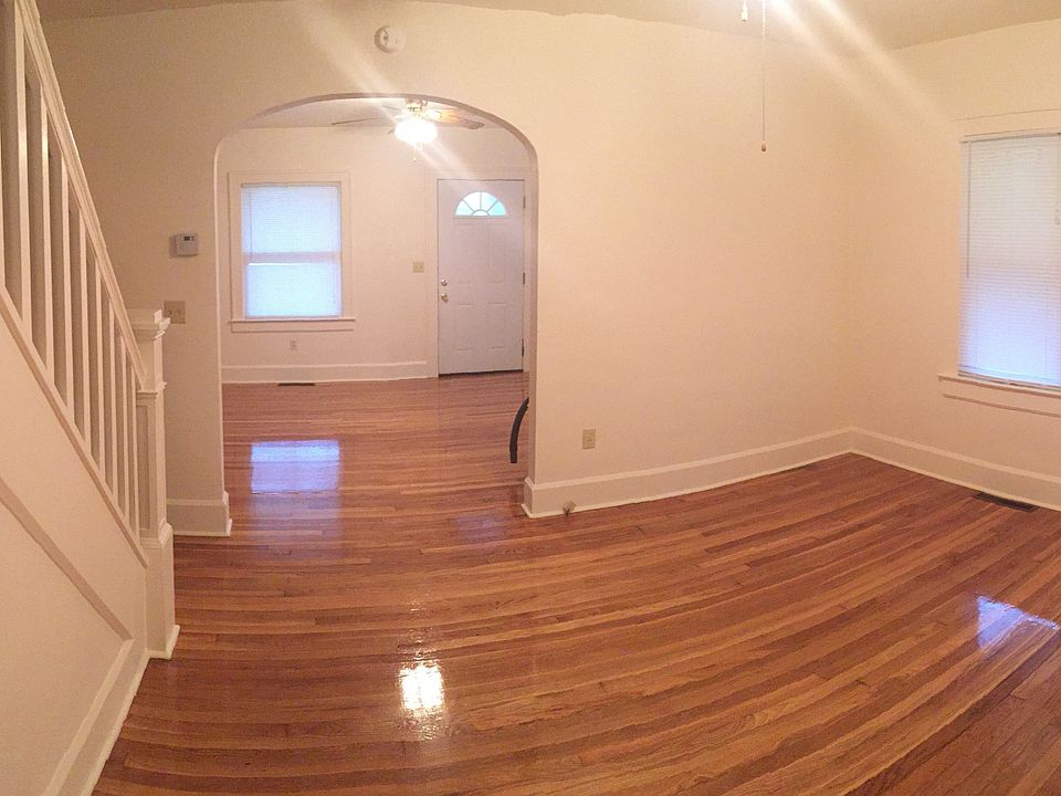 2nd image of 263-265 N Isabella St