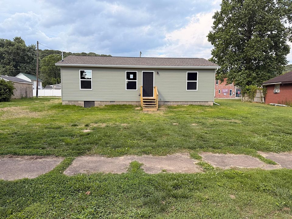 1st image of 566 Jackson St
