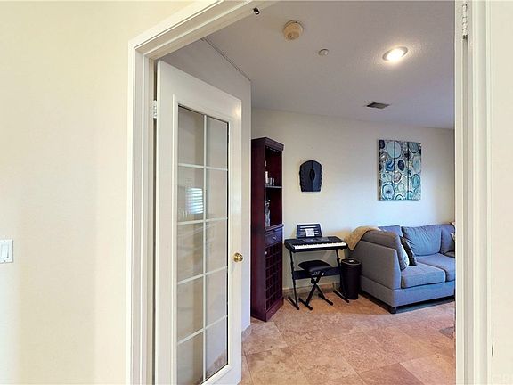 4th image of 12105 Edgecliff Ave