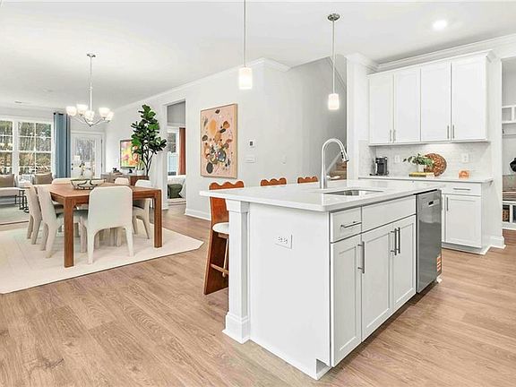 3rd image of 305 Ranger Rd