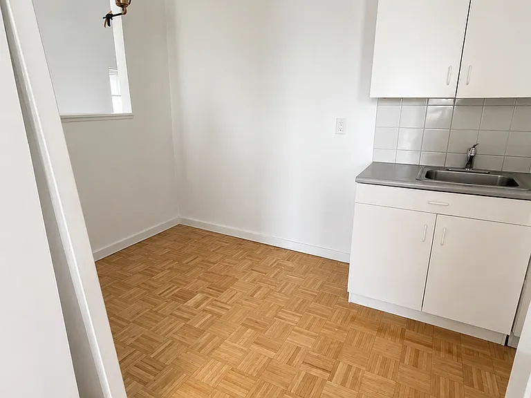 49 Greenkill Ave — Photo 9
