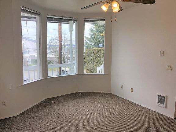 5th image of 2927 Federal Ave APT 1