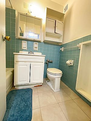 5th image of 148 E 18th St #6E