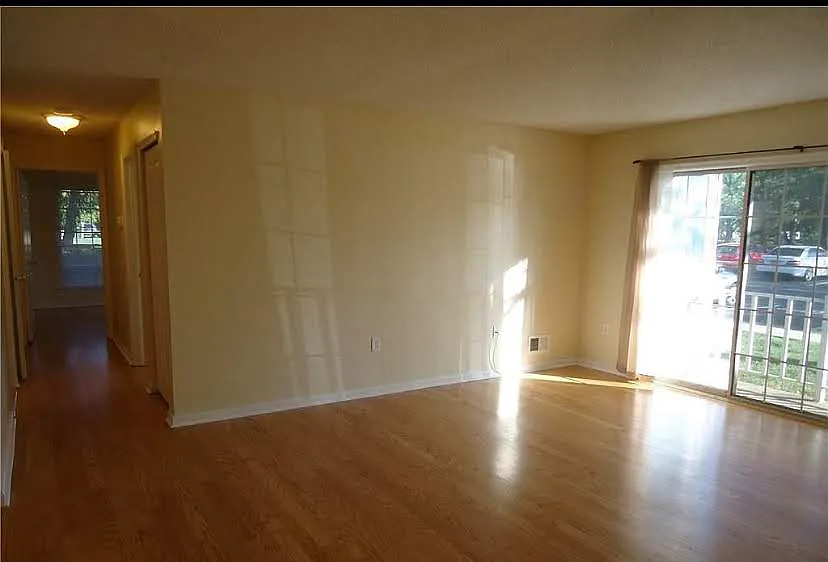 Building Photo - 50 Dartmouth Way