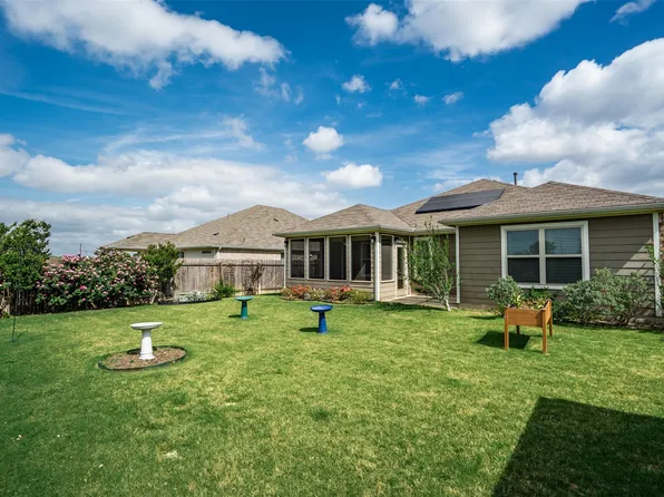 304 Hibiscus Dr, Hutto, TX 78634