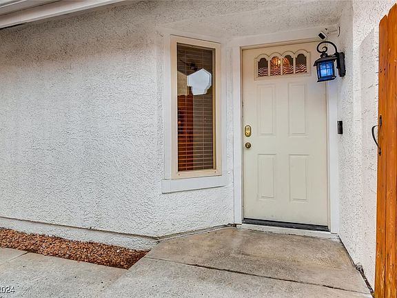 4th image of 7698 Parnell Ave