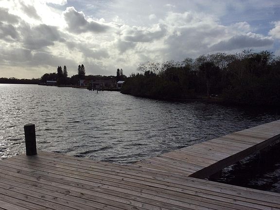 community dock