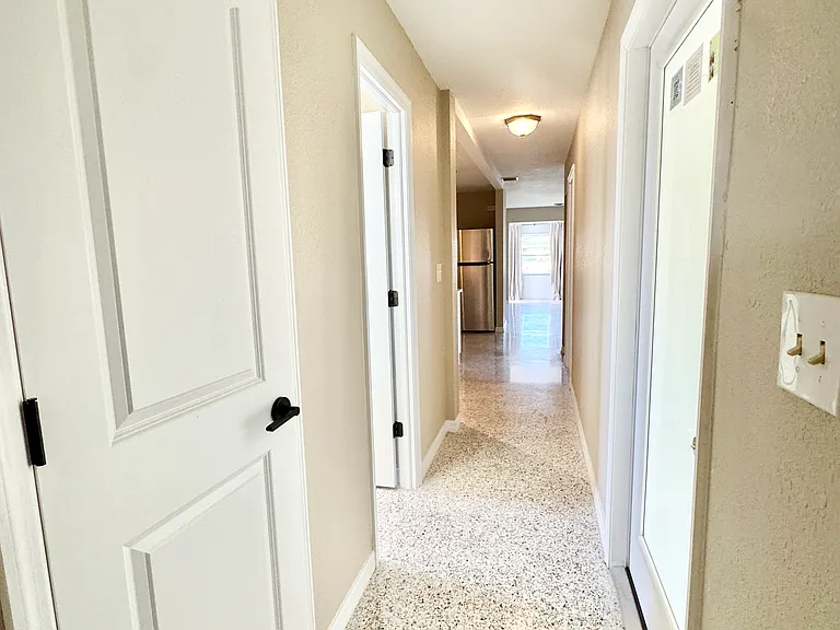 4335 Floramar Ter — Photo 20