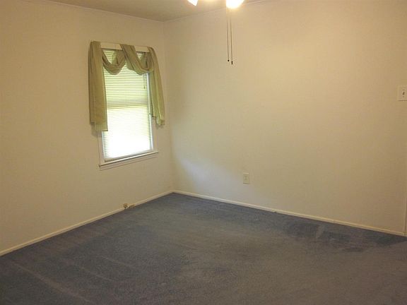 5th image of 218 Brentwood Cir