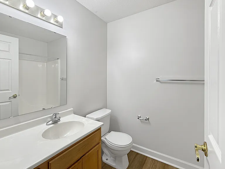 Cross Lake Apartments — Photo 95