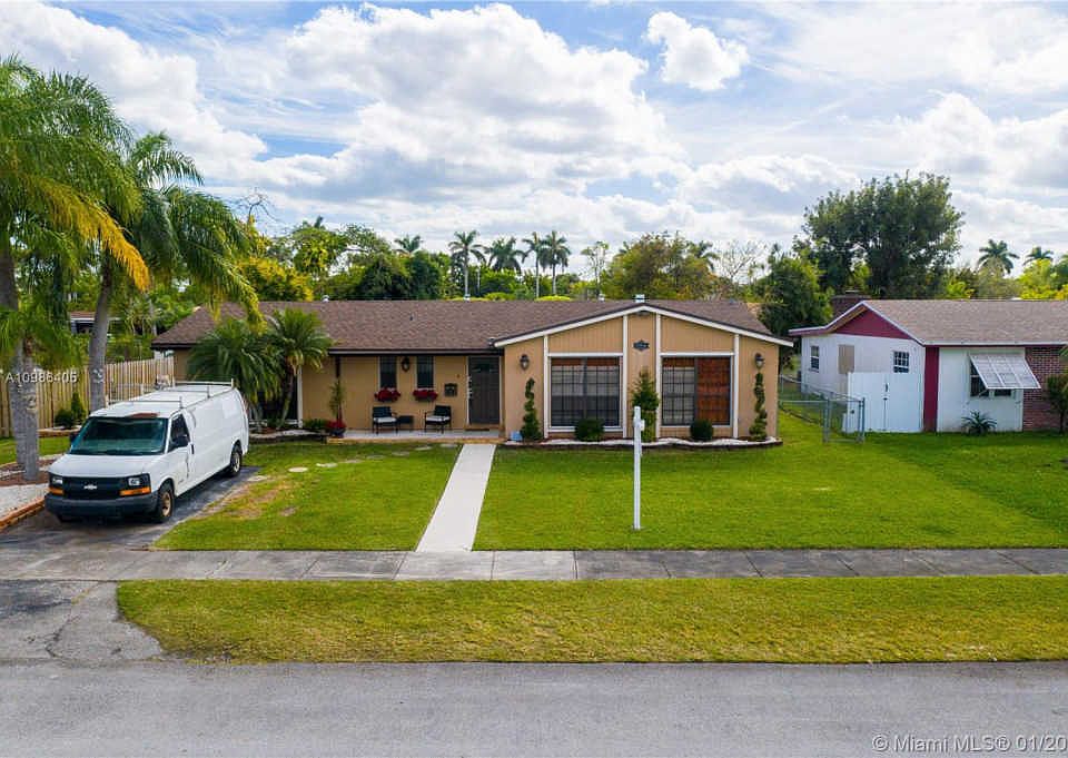 1st image of 9102 SW 182nd St