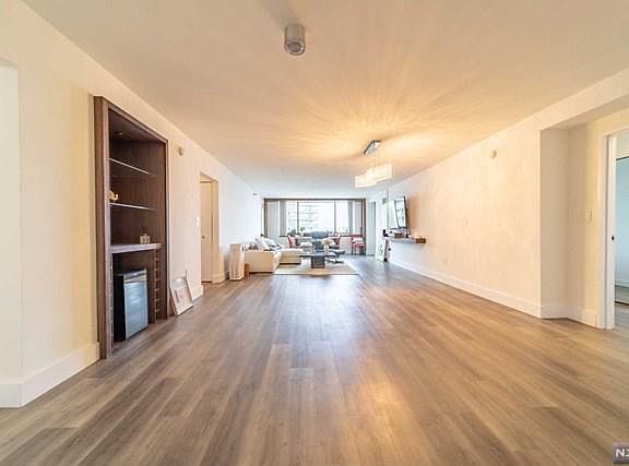 5th image of 1512 Palisade Ave APT 17D