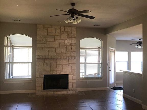 2nd image of 106 Bonnie Dr