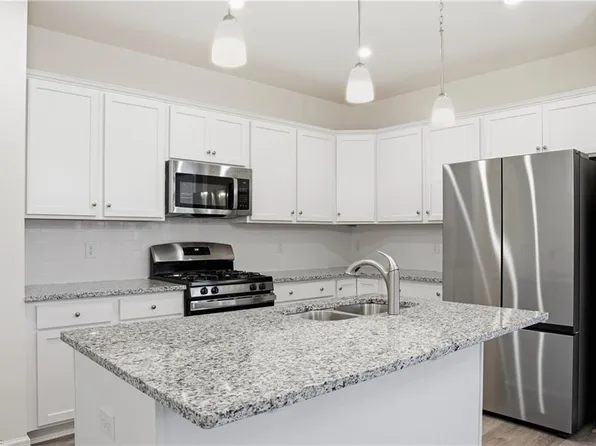 1521 Redoubt Rd #3b, Williamsburg, VA 23185