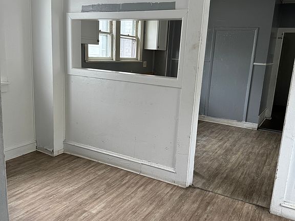 5th image of 300 E Main St Unit 1