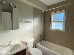 2513 Dixie Hwy APT 3, Shively, KY 40216