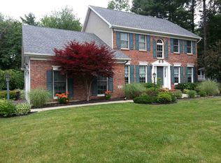 52 Brendan Ln, Niskayuna, NY 12309