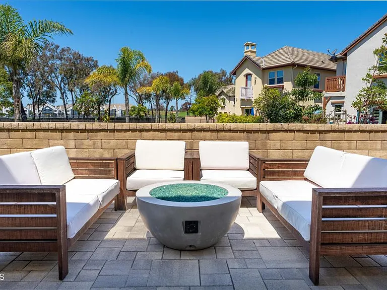 2353 Nicklaus St — Photo 34