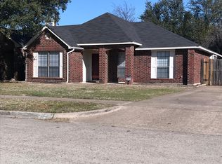 727 Lemons St, Cedar Hill, TX 75104