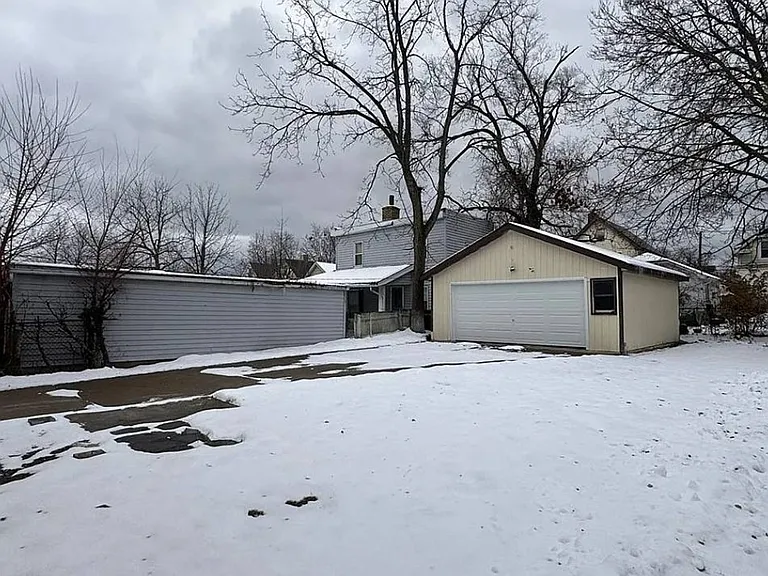 4309 Gifford Ave — Photo 39